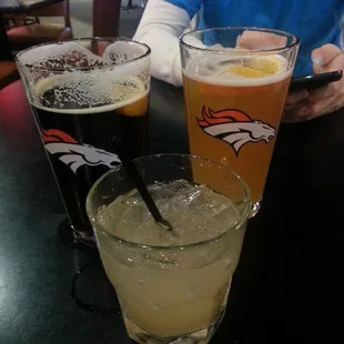 Whiskey sour, 1554 &amp; blue moon