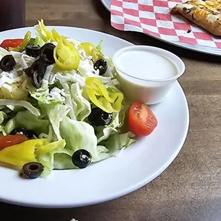 Side salad (option with lunch meal)