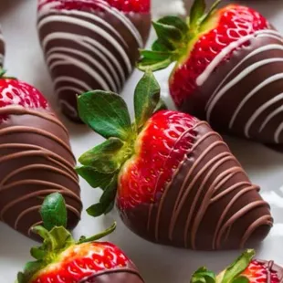 Fresh strawberries covered in chocolate and vanilla!