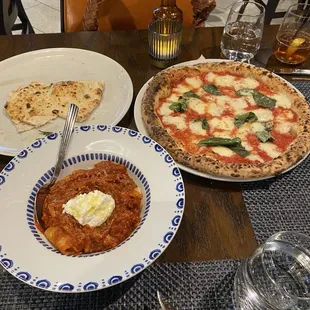 Margherita Pizza  Ragu Napoletano
