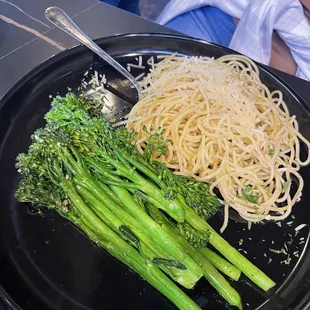 Broccolini Oil &amp; Garlic Pasta