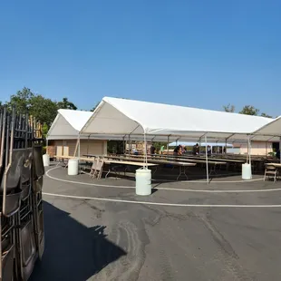 Tent rentals. Canopies / tent rentals. Rent a tent near me in Sacramento, CA