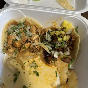 Taco de pollo y taco Al pastor
