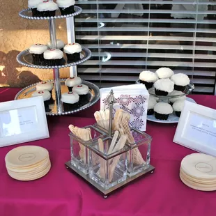 Party #2. Raspberry linen