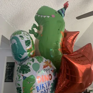 Original dinosaur balloon bouquet