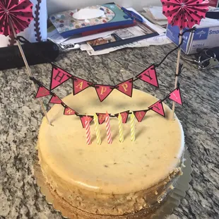 Cake topper (cheesecake not included)