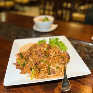 62. Pad Thai Dinner Beef | Instagram: GaoGirlsGrubbin
