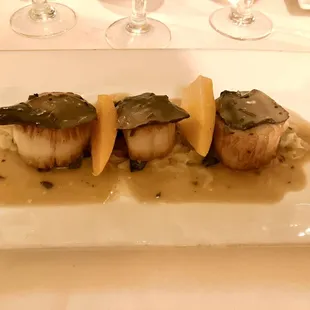 diver sea scallops