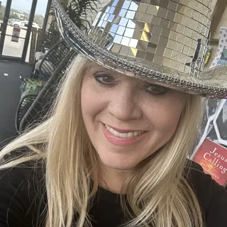 Veronica H.