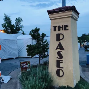 Paseo Arts District:  District Marker off NW 30th Street