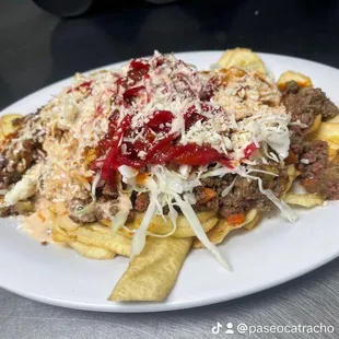 Carne molida con tajadas