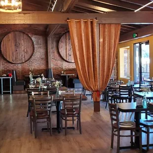 ramen and noodles, interior