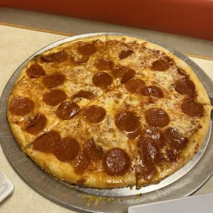 Medium Pepperoni Pizza