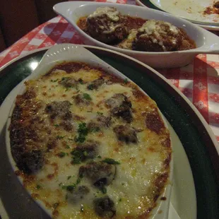Manicotti with Italian Sausage Marinara and a Side of Meatballs