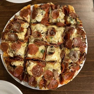 Supreme Pizza (without ham)