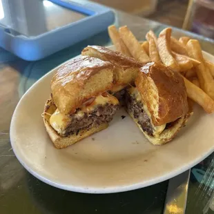Kids cheeseburger