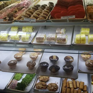 donuts, dough desserts, food