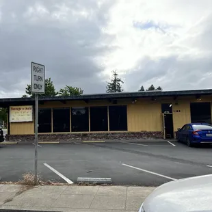 the entrance to the restaurant