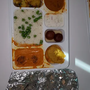 Social Distancing Veg Platter and naan bread