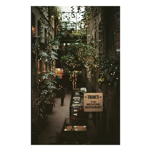 This place is super dreamy. Check out the garden area it makes you feel like your not in the old market.