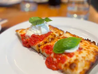 Emmy Squared Pizza - Shaw