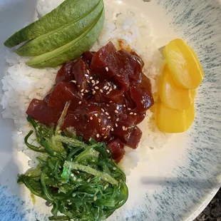 Lunch poke bowl tuna