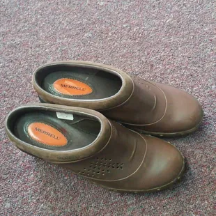 Merrell clogs, size 9