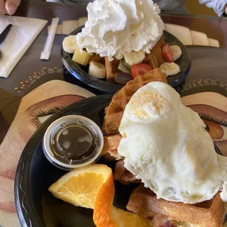 Waffle w/Pure Maple syrup
