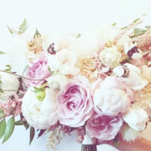 My gorgeous bridal bouquet!!! LOVE LOVE LOVE IT!!!!!!!! It was exactly what I had envisioned!!!!! ^.^ PC: passionroots