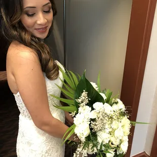My gorgeous huge bridal bouquet