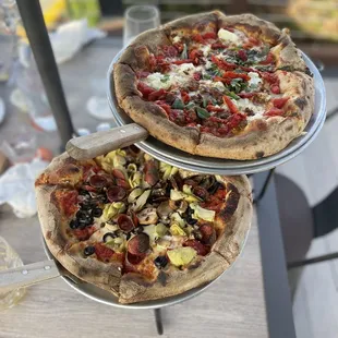 Quattro Stagioni (bottom) The Speciale (top)