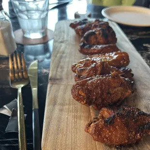 Wings with house sauce (small) portion