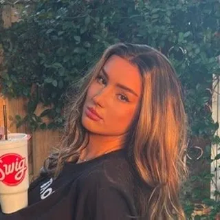 Tori R.
