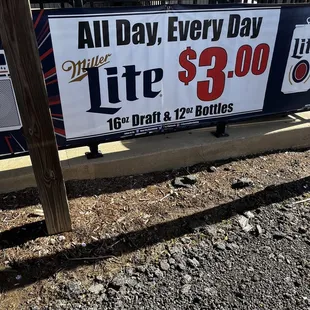a sign advertising a day every day