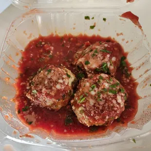 Meatballs in marinara sause