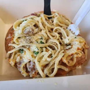 Spaghetti carbonara in a bowl