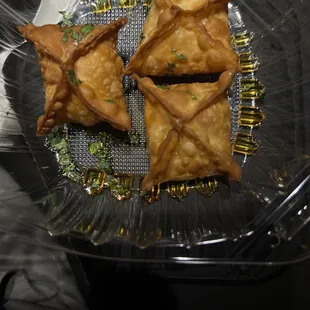 Volcanic shrimp puff