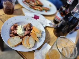 The Grove Restaurant & Bar