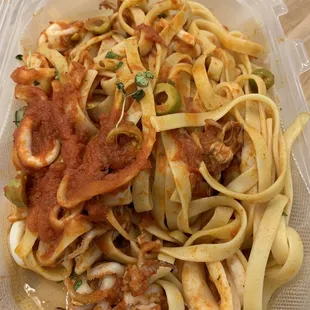 Fettuccini con calamari