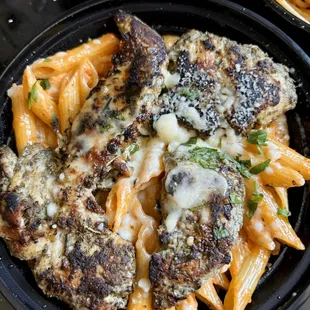 Large Creamy Marinara ($15, 4/5 stars)