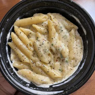 Creamy Garlic Penne Pasta
