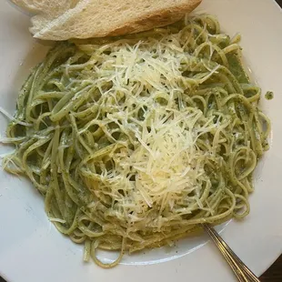 Linguine Pesto