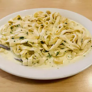 #10 Fettuccine Alfredo