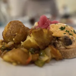 Short Rib Benedict*