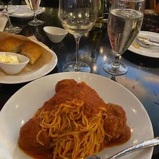 Pasta and meatballs