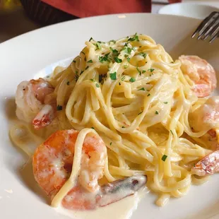 Basic Linguini with Shrimp ($15)