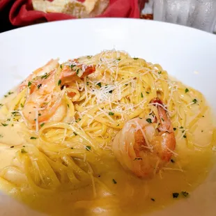 Basic Linguini with Shrimp