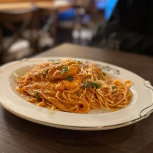Tomato Cream Sauce With Shrimp and Spinach - Instagram @friesandchives