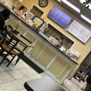 Nice little front area to order