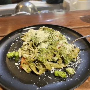 Pesto veggie pasta